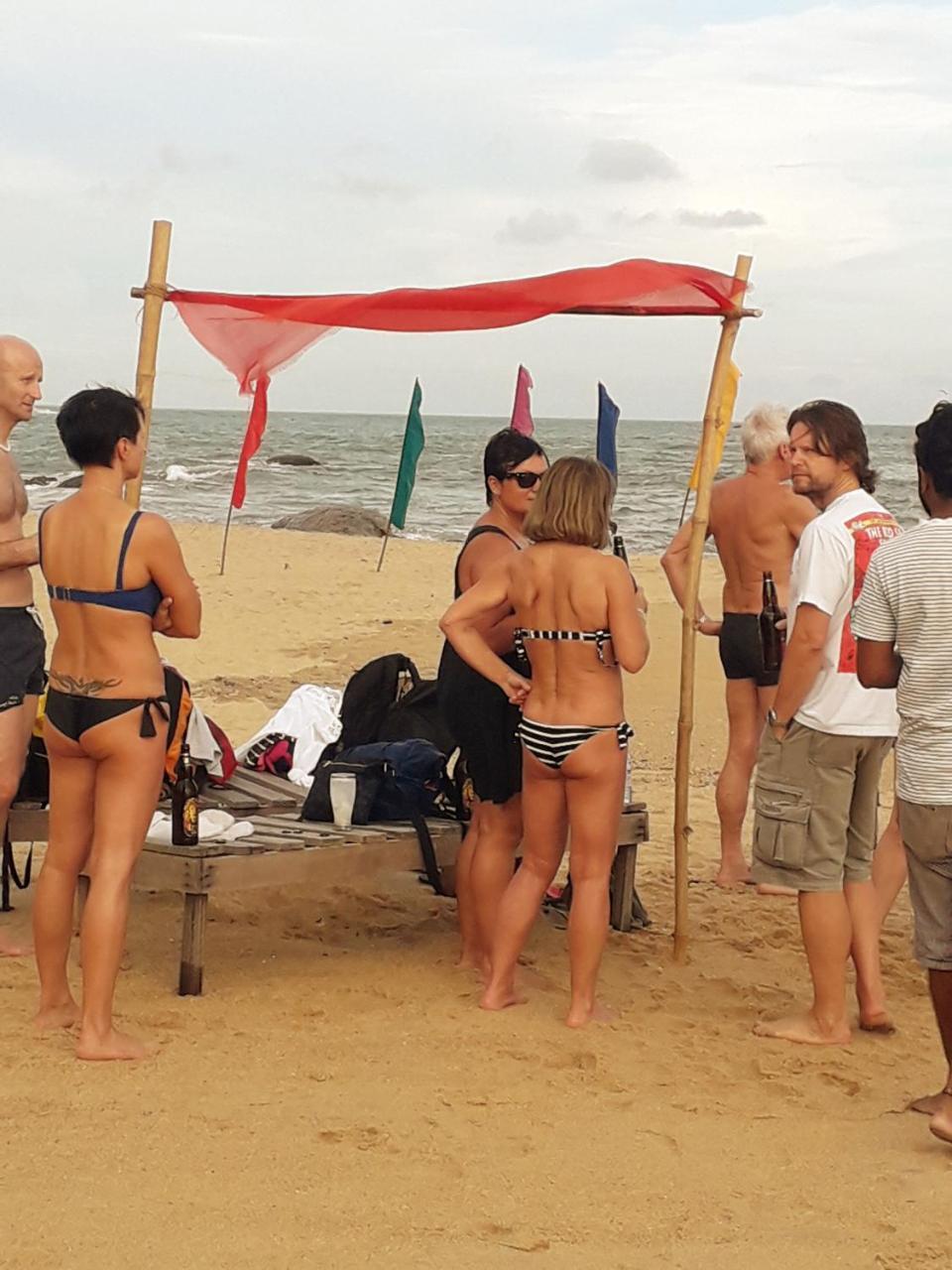 Yala Waves Beach Resort Kirinda  Exterior photo